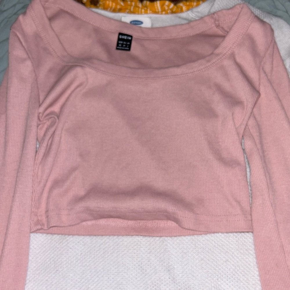 pink crop top